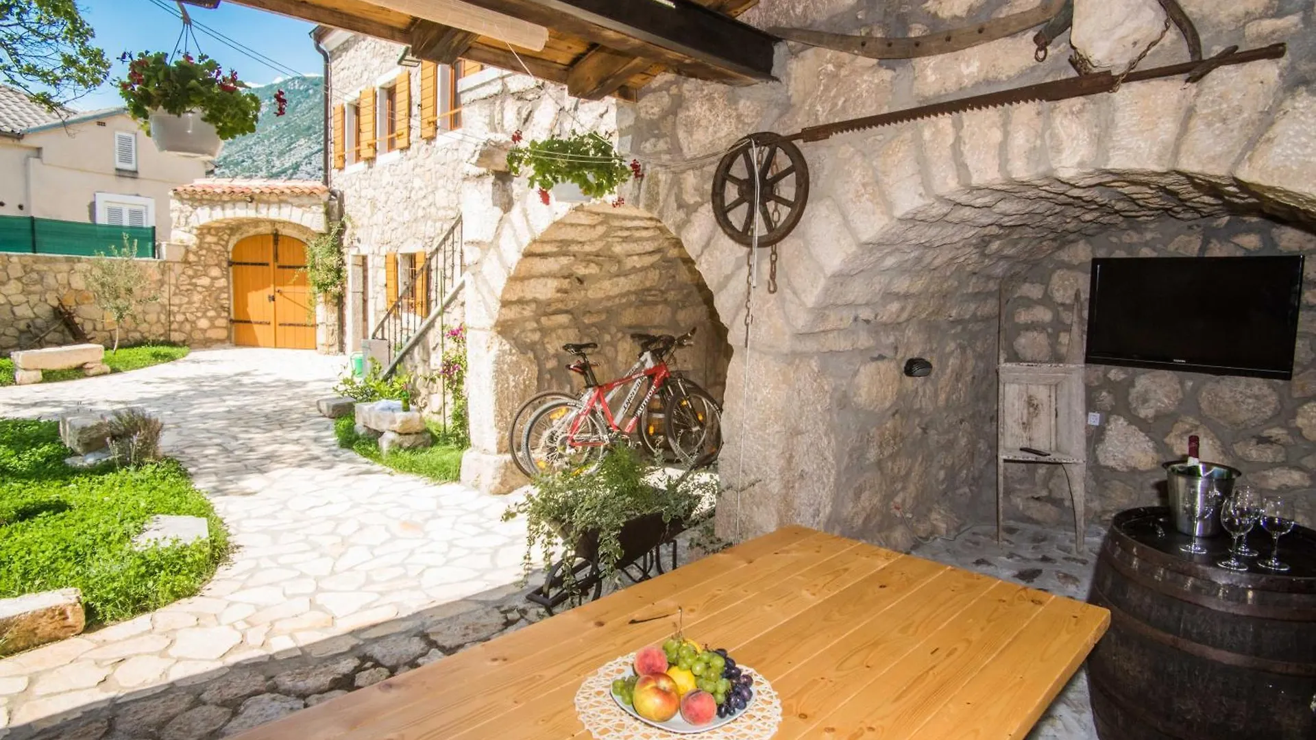 Ferienhaus Fuer 5 Personenund 1 Kind In Tribalj Croazia